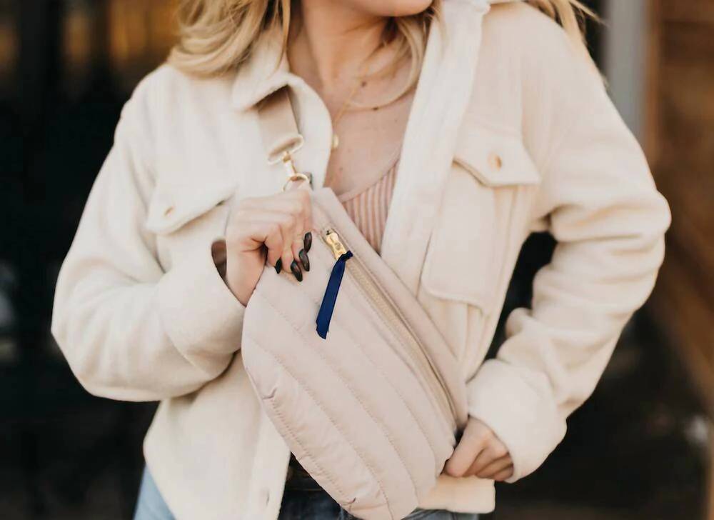 NEW PRETTY SIMPLE women's jolie puffer belt bag in sand